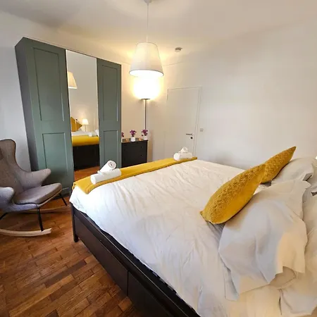 Ideal 1br Near Train Station-gar15