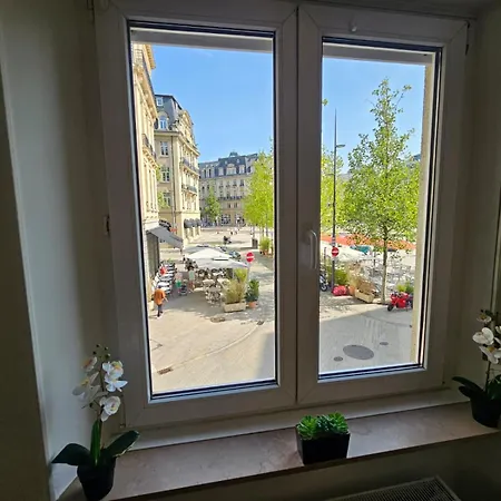 Ideal 1br Near Train Station-gar15 Apartman