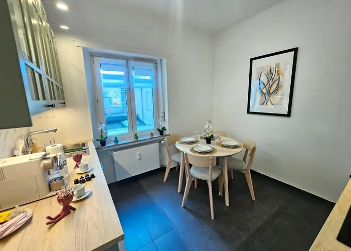 Апартаменты Ideal 1br Near Train Station-gar15 *