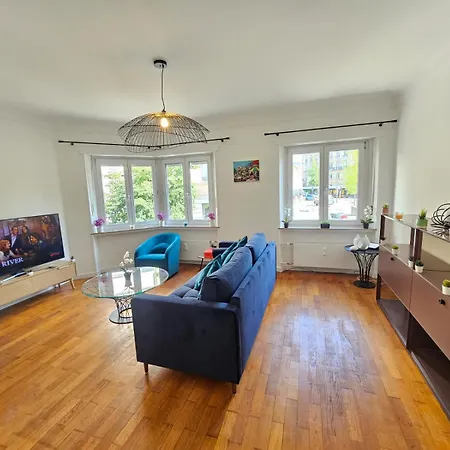 Ideal 1br Near Train Station-gar15 Appartement